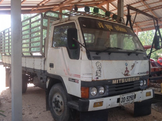 ขายครับ  แคนเตอร์ 115 แรงม้า  ปี38  รถห้างแท้  เดิมๆๆพร้อมใช้งาน เครื่องดีเครื่องเดิม  ครับคัสชีสวย หัวเก๋งเดิมบาง ภายในครบ เบาะไม่ขาด   กะบะพื้นปูเหล็ก คอกเหล็กสูงพร้อมใช้งาน   ยาว 4.30 เมตร ยาง8.25-16  เอกสารพร้อมโอน  ม79 ราคา 245000  ต่อรองได้นิดหน่อย