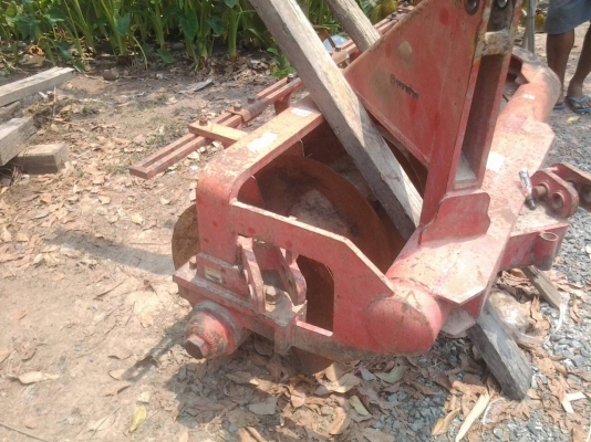 ขายตามสภาพพาน6ตราช้างติดมากับรถไถ50แรง ขายตามสภาพพาน6ตราช้างติดมากับรถไถ50แรง