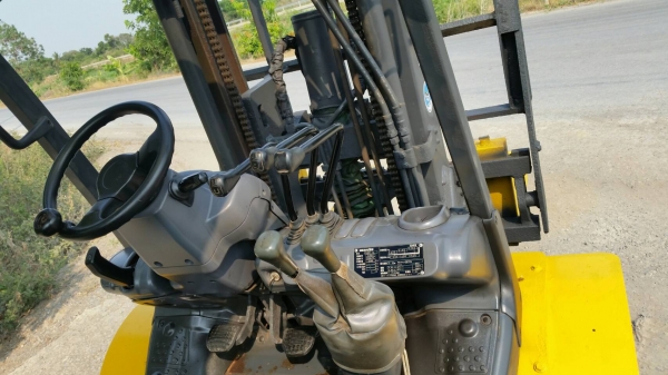 ขายด่วนรถยกKOMATSU FG25-17ยก2.5ตันเสาสูง3เมตรงากะดกได้ยางหน้าคู้รถนอกเพิ่งนำเข้ามายังไม่เคยใช้งานในเมืองไทยเลย