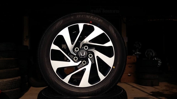 ขายล้อแม็กป้ายแดง civic fc 16" ยางปี16 สนใจติดต่อ ตาเล็ก ล้อและยางครับ 081-3747940