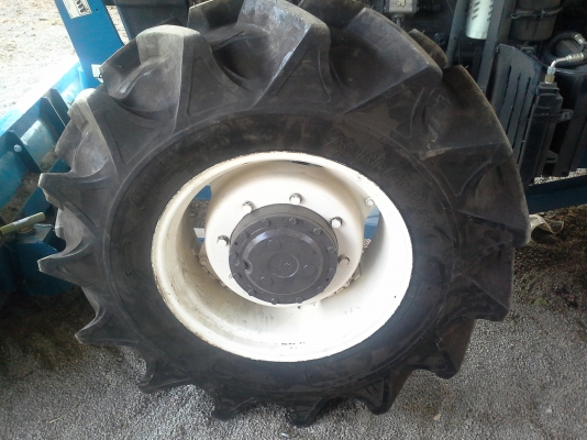 ขายฟอดร์ 6640 สองเพานิวฮอแลนผานหน้าหางเจ็ดเอกสารอินวอยแอเย็นสภาพพร้อมใช้