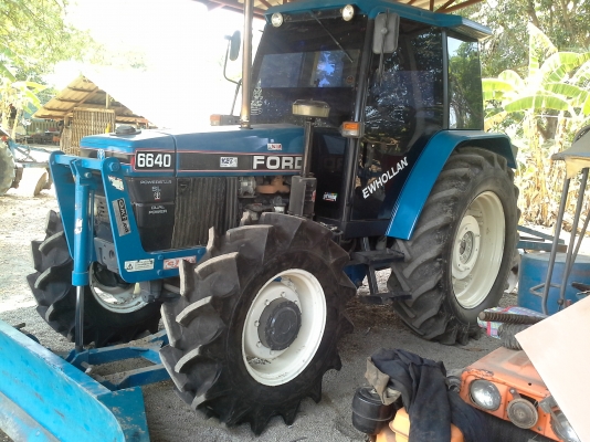 ขายฟอดร์ 6640 สองเพานิวฮอแลนผานหน้าหางเจ็ดเอกสารอินวอยแอเย็นสภาพพร้อมใช้