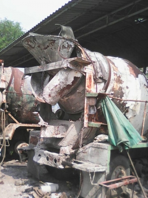 10 ล้อโม่ปูน มี 4 คัน ขายตามสภาพ เล่มทะเบียนพร้อม ชุดโอนพร้อม