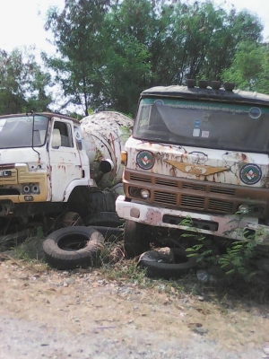 10 ล้อโม่ปูน มี 4 คัน ขายตามสภาพ เล่มทะเบียนพร้อม ชุดโอนพร้อม