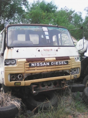 10 ล้อโม่ปูน มี 4 คัน ขายตามสภาพ เล่มทะเบียนพร้อม ชุดโอนพร้อม