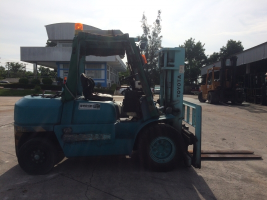 ขายรถ toyota รุ่น 6  ขนาด 4 ตัน  น้ำมันดีเซล  เกียร์ ออโต้ รับประกัน3 เดือน