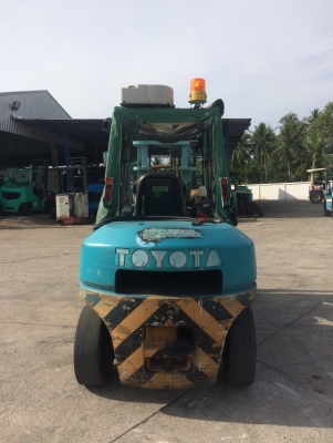 ขายรถ toyota รุ่น 6  ขนาด 4 ตัน  น้ำมันดีเซล  เกียร์ ออโต้ รับประกัน3 เดือน