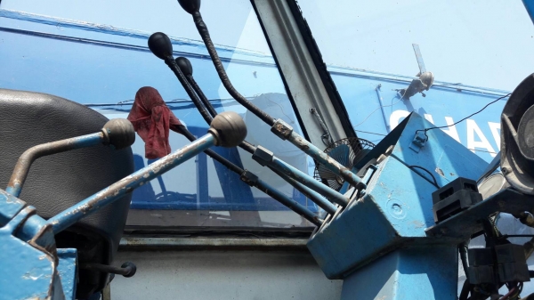 เครน45 ตัน12ล้อนิสสัน