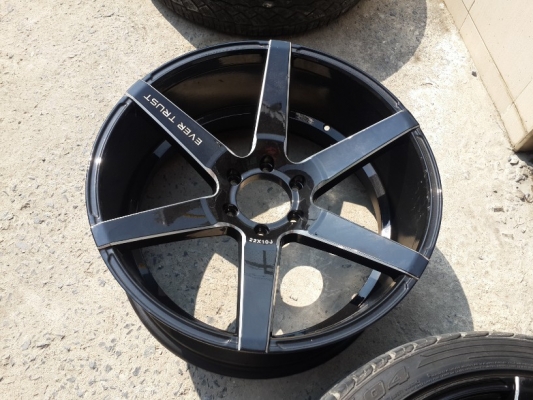 ขายล้อแม็กซ์ EVER TRUSTขอบ22" พร้อมยาง3เส้น 265/40/R22
