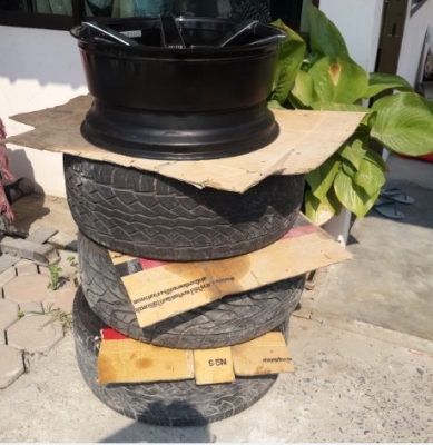 ขายล้อแม็กซ์ EVER TRUSTขอบ22" พร้อมยาง3เส้น 265/40/R22