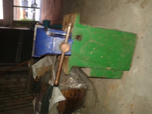 ปากกาจับเหล็ก