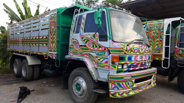 ขายรถสิบล้อ195เครื่อง250แรงม้าเล่มพร้อมแอร์พร้อม