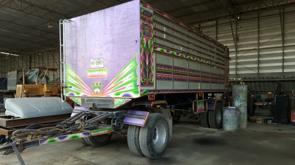 ขายหางพ่วง2เพลารถปีกว่ายาว6.50เมตรเล่มพร้อมโอน