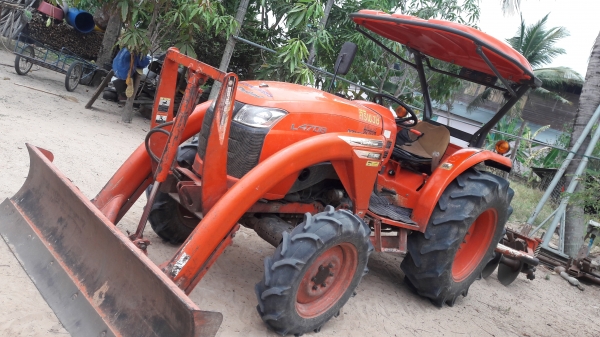 ขายตามสภาพ รถไถคูโบต้า 47 แรง