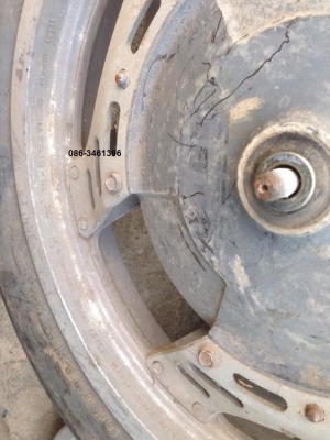 ขายล้อแม็ก honda vf400f  ล้อหน้า16'2.15 ล้อหลัง 18'2.50 ‪#&lrm;