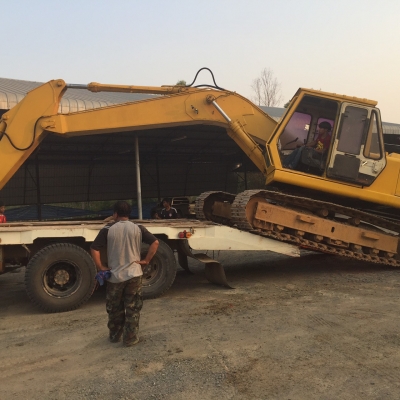 รถแบคโค KATO 200 เครื่องMITSU 6D16 ปั้มK3V เอวแน่นโซ่ใหม่ รถสวยพร้อมใช้ รถแบคโค KATO 200 เครื่องMITSU 6D16 ปั้มK3V เอวแน่นโซ่ใหม่ รถสวยพร้อมใช้