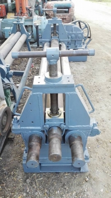 ** Sold **เครื่องม้วนเหล็กแผ่นยาว 8 ฟุต 250 cm. เพลาตัน ลูกกลิ้งโต 7" ม้วนหนา 9 mm. หัวเพลาม้วนแป๊ปได้ ระบบไฟ 380V.