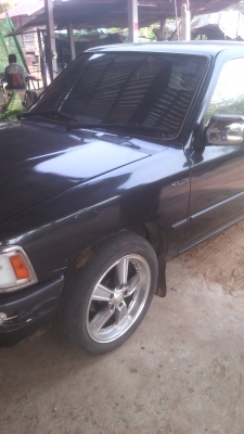 รถโตโยต้ากะบะไม้ต้เอ็กแคป