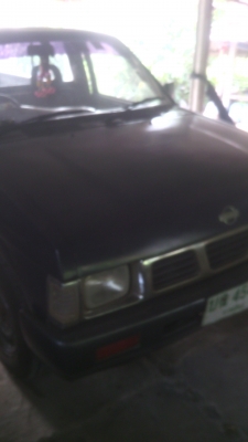 รถกะบะนิสันลิกเอ็มจอโค้าแดง รถกะบะนิสันลิกเอ็มจอโค้าแดง