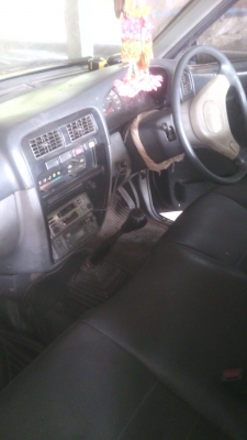 รถกะบะนิสันลิกเอ็มจอโค้าแดง รถกะบะนิสันลิกเอ็มจอโค้าแดง