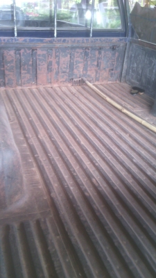 รถกะบะนิสันลิกเอ็มจอโค้าแดง รถกะบะนิสันลิกเอ็มจอโค้าแดง