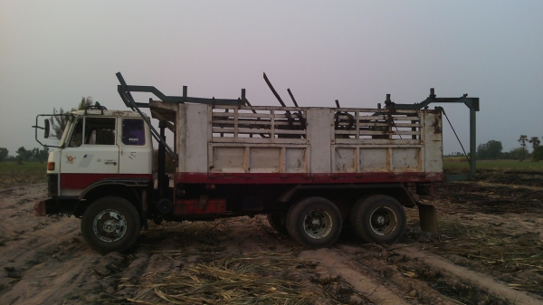 ด่วน ขายรถบรรทุก 10 ล้อ MITSUBISHI  2 เพลา รถดัมพ์ เครื่อง 165  แรงม้า มีเกียร์พิเศษ แรงๆ สภาพดี ราคาถูก ทะเบียนพร้อมโอน สนใจติดต่อเจ้าของโดยตรงเลยครับที่เบอร์ 0801584860 หรือ 0613480934