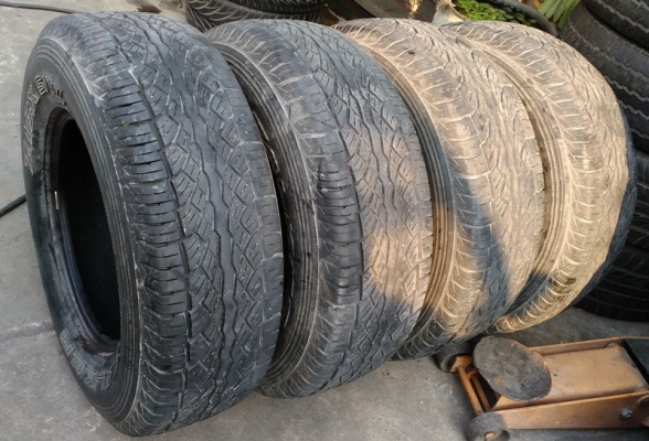 ขายยาง 265-70-16 ปี 12 ถูกๆ 4 เส้น 2,000 บ.