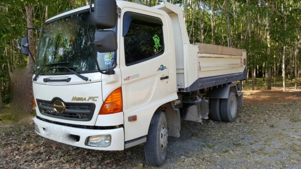 รถฮีโน่ 6 ล้อดั้ม FC4J 150 แรงม้า. ปี 49.  ( รถวิ่ง 25x,xxx กม. )    สนใจติดต่อ  081 - 6079515