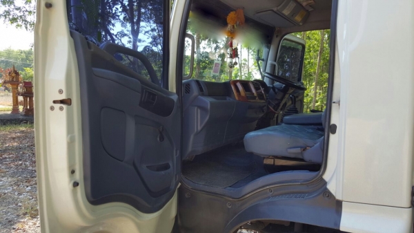 รถฮีโน่ 6 ล้อดั้ม FC4J 150 แรงม้า. ปี 49.  ( รถวิ่ง 25x,xxx กม. )    สนใจติดต่อ  081 - 6079515