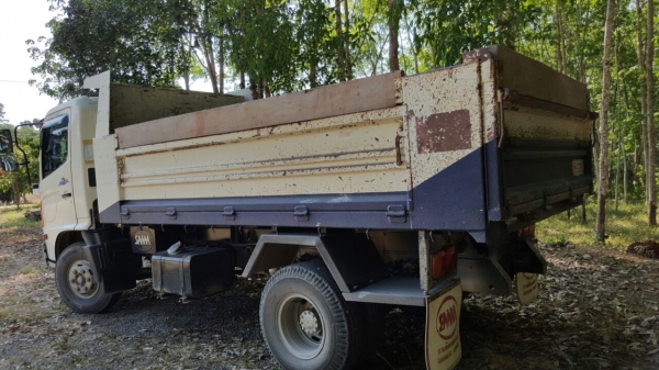 รถฮีโน่ 6 ล้อดั้ม FC4J 150 แรงม้า. ปี 49.  ( รถวิ่ง 25x,xxx กม. )    สนใจติดต่อ  081 - 6079515