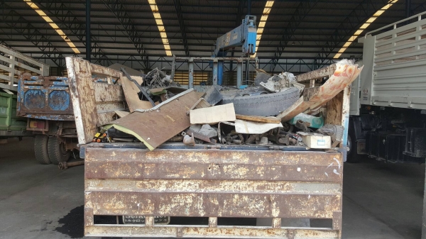 ขาย 10 ล้อ เพลาเดียว HINO FL176 ไม่มีหัวเก๋ง ติดเครน TADANO Super Z 360 ท้อง V 4 ปลอก เครื่อง EH700 168 แรงม้า เกียร์ HO เอกสารเล่มทะเบียนครบ