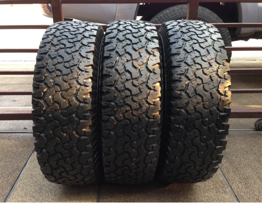 ยาง All BF Goodrich 30 9.5 R15 ปลายปี11 จำนวน 3เส้น ดอกเต็ม ไม่มีปะ ราคาไม่แพง