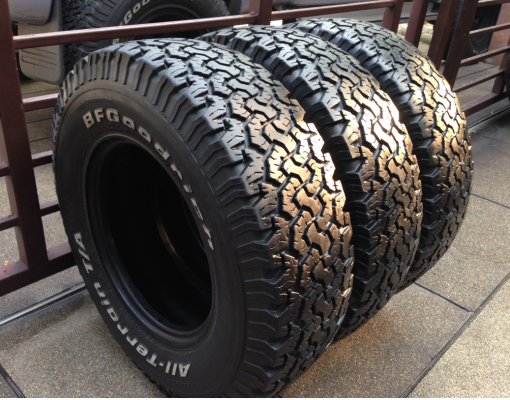 ยาง All BF Goodrich 30 9.5 R15 ปลายปี11 จำนวน 3เส้น ดอกเต็ม ไม่มีปะ ราคาไม่แพง