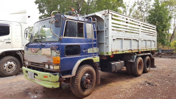 ขาย 10 ล้อดั้ม เพลาเดียว HINO KT925 เครื่อง HO7C 180 แรงม้า เกียร์ HO มีสโลว์กลาง เบรคทิฟฟี่ พวงมาลัยพาวเวอร์ แอร์เย็น ทะเบียนพร้อมโอนครับ ราคาคุยกันได้