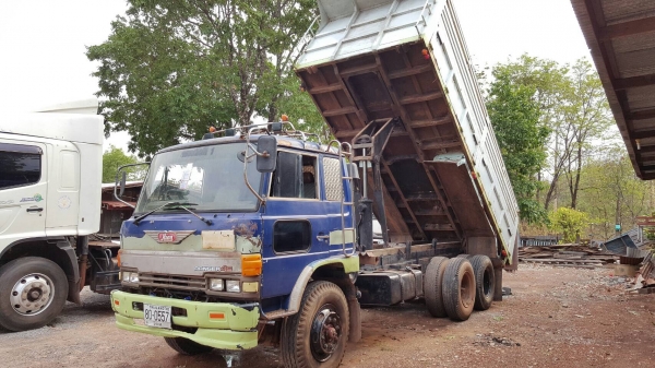 ขาย 10 ล้อดั้ม เพลาเดียว HINO KT925 เครื่อง HO7C 180 แรงม้า เกียร์ HO มีสโลว์กลาง เบรคทิฟฟี่ พวงมาลัยพาวเวอร์ แอร์เย็น ทะเบียนพร้อมโอนครับ ราคาคุยกันได้ ขาย 10 ล้อดั้ม เพลาเดียว HINO KT925 เครื่อง HO7C 180 แรงม้า เกียร์ HO มีสโลว์กลาง เบรคทิฟฟี่ พวงมาลัยพาวเวอร์ แอร์เย็น ทะเบียนพร้อมโอนครับ ราคาคุยกันได้