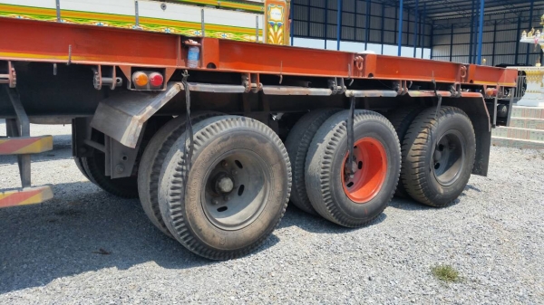 หาง เทนเลอร์ ปี46 พื้นเรียบ 3เพา สามมิตแท้ ยาว 12.50ม สภาพดีช่วงล่างเเน่น พร้อมใช้งาน ทะเบียนพร้อมโอน