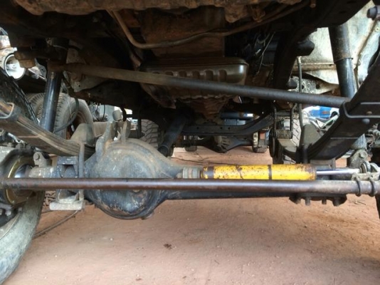 ขายค่ะ  รถกระบะสี่ประตูสีดำ ยกสูงโฟวินค่ะ