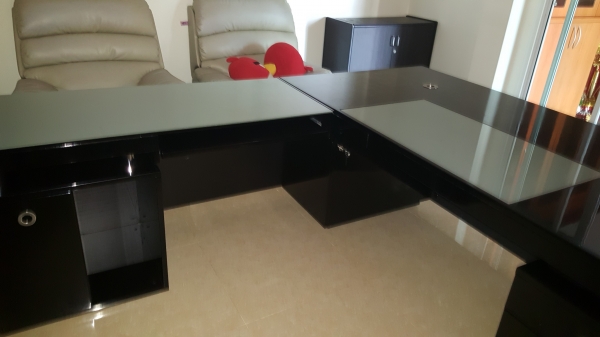 ขายโต็ะทำงานผู้บริหารครบชุด 80,000 บาท