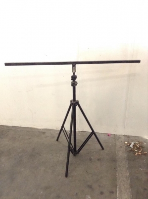 ขาตั้งไฟพาร์ เหล็กหนาแข็งแรง ยกสูงสุดใด้2.50 ขายคู่ละ2,500 มารับเองใด้ที่พระประแดง
