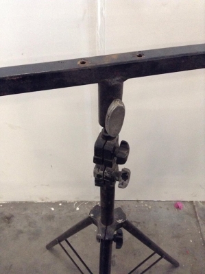 ขาตั้งไฟพาร์ เหล็กหนาแข็งแรง ยกสูงสุดใด้2.50 ขายคู่ละ2,500 มารับเองใด้ที่พระประแดง