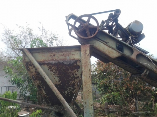 ขายตามสภาพเครื่องอัดบล๊อก ขายตามสภาพเครื่องอัดบล๊อก