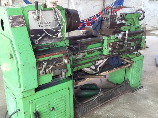 แท่นกลึง ต้าชิง 700 B 5 ฟุต 3 เพลา เกียร์บล็อก พร้อมใช้งาน สภาพสวยๆ 70,000