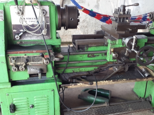 แท่นกลึง ต้าชิง 700 B 5 ฟุต 3 เพลา เกียร์บล็อก พร้อมใช้งาน สภาพสวยๆ 70,000