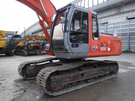HITACHI ZX200 ไม่ได้เข้าไทย แต่สามารถสั่งเข้ามาได้ครับ HITACHI ZX200 ไม่ได้เข้าไทย แต่สามารถสั่งเข้ามาได้ครับ