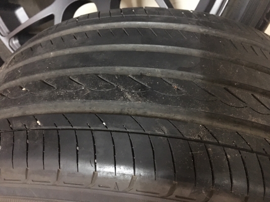 ขายล้อแม็กพร้อมยาง ขอบ 19 5 รู 114 พร้อมยาง Yogohama 245 40 19 ปี 13