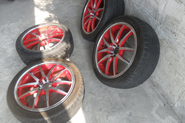 นินจา ขอบ17นิ้ว4รู100/114 พร้อมยาง สวยๆ 4 ล้อ ราคา 6900 บาท