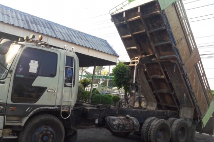 ขายรถบรรทุก Hino 3H เครื่อง 195 แรง 2 เพลา ปี 38 ดัมพ์สามมิตร ยางดี แอร์พร้อม ทะเบียนพร้อม ขายรถบรรทุก Hino 3H เครื่อง 195 แรง 2 เพลา ปี 38 ดัมพ์สามมิตร ยางดี แอร์พร้อม ทะเบียนพร้อม