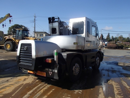 ROUGH TERRAIN CRANE KATO KR10HM