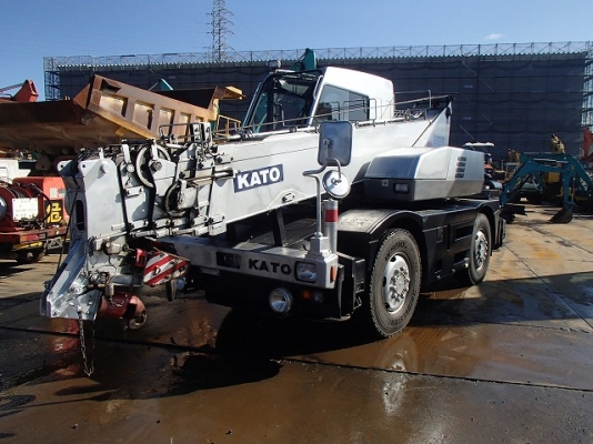 ROUGH TERRAIN CRANE KATO KR10HM