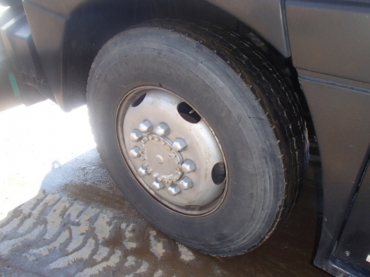 ROUGH TERRAIN CRANE KATO KR10HM